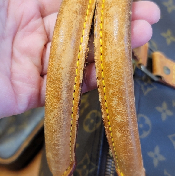 #376 Louis Vuitton Monogram Keepall - Picture 16 of 16